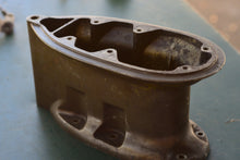 Load image into Gallery viewer, 40 HP Evinrude OMC Johnson Midsection 5" extension spacer
