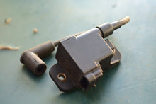 Load image into Gallery viewer, 40 HP Mercury Force Ignition Coils (2) 8275509a10, off ELPTO

