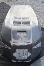 Load image into Gallery viewer, 200 225 250 hp Johnson ENGINE COVER 5001094 5001094 two stroke 2000 Ocean Pro

