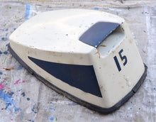 Charger l'image dans la galerie, 9.9 15 HP Evinrude 0433537 ENGINE COVER, OMC Cowling, engine top cowl, lid
