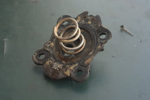 Cargar imagen en el visor de la galería, 150 175 200 hp Evinrude 0337207 THERMOSTAT COVER 0337067 THERMOSTAT SPRING, 0337487 THERMOSTAT COVER NIPPLE, two stroke 07783
