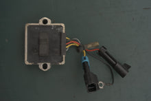 Cargar imagen en el visor de la galería, 40 35 30 50 60 hp Mercury 893640T01 893640 VOLTAGE REGULATOR electrical OEM Four Stroke EFI
