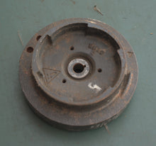 Cargar imagen en el visor de la galería, 6 hp Evinrude 0440164 440164 FLYWHEEL ASSY also 5 hp 1997-2001 four stroke
