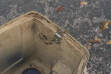 Cargar imagen en el visor de la galería, DT 25 30 hp Suzuki top cowl 61410-95810-0ED Engine COVER Two Stroke 3 cylinder
