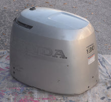 Load image into Gallery viewer, BF 130 115 hp Honda 63100-ZW5-030ZA ENGINE COVER ASSY cowl

