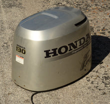 Charger l'image dans la galerie, BF 130 115 hp Honda 63100-ZW5-030ZA ENGINE COVER ASSY cowl , top
