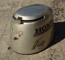 Charger l'image dans la galerie, BF 130 115 hp Honda 63100-ZW5-030ZA ENGINE COVER ASSY cowl , top
