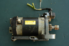Load image into Gallery viewer, DT 150 175 200 DF 60 70 HP Suzuki Starter Motor 31100-87d10 with bracket 31911-87d11 (bracket only for DT application) S114-5
