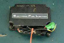 Cargar imagen en el visor de la galería, DT 150 175 200 225 HP Suzuki 33920-87D31 FUEL INJECTION UNIT efi two stroke Super Six, 87D32
