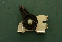 Load image into Gallery viewer, 25 30 HP Tohatsu 3AC635080 BRACKET, THROTTLE CABLE, 3AC636220 THROTTLE DRAM
