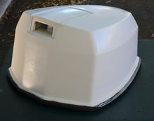 Charger l'image dans la galerie, 88 90 115 112 hp Johnson Evinrude 0436148 436148 ENGINE COVER ASSY crossflow and bubble back also compatible w 85, 88 90 hp V
