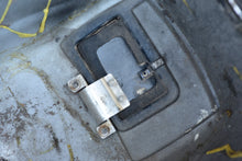 Cargar imagen en el visor de la galería, 90 hp Mercury top cowl 822362-1, engine cover 65 75 hp two stroke

