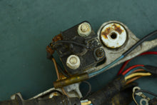 Cargar imagen en el visor de la galería, 90 hp Yamaha ignition coils, bracket plate, regulator-rectifier, relay, heat sensor, 90ETLF, 75 85 hp compatibility
