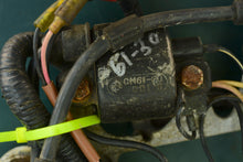 Cargar imagen en el visor de la galería, 90 hp Yamaha ignition coils, bracket plate, regulator-rectifier, relay, heat sensor, 90ETLF, 75 85 hp compatibility
