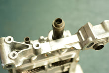 Cargar imagen en el visor de la galería, BF 135 150 hp Honda 13400-ZY6-010 BALANCER HOLDER Case, four stroke, motor # 1301165
