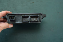 Cargar imagen en el visor de la galería, BF 135 150 hp Honda ECU Control Unit 34750-zy5-023 four stroke 2006-up

