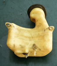 Cargar imagen en el visor de la galería, F 4 &amp; 6 hp Yamaha 6EE-F4111-11-00 TANK, FUEL, 6BX-24610-10-00 FUEL CAP, 2014 &amp; later
