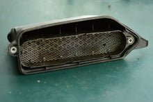 Charger l'image dans la galerie, BF 40 45 50 hp Honda 17390-ZV5-010 MUFFLER COVER airbox four stroke
