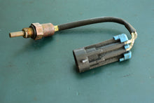 Cargar imagen en el visor de la galería, 60 hp Mercury Racing 8M0148668 TEMPERATURE SENSOR, Mercruiser Bravo
