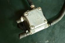 Cargar imagen en el visor de la galería, 40 50 60 hp Mercury 899106 899106T01 PUMP ASSEMBLY Fuel, 879884T FUEL FILTER assy, 2016 four stroke EFI
