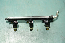 Cargar imagen en el visor de la galería, 25 30 hp Tohatsu Nissan 3 - 3AC103000 FUEL INJECTORs, 3AC102010 FUEL RAIL four stroke MFS NFS
