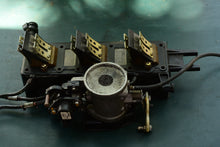 Cargar imagen en el visor de la galería, 40 50 hp Tohatsu Nissan 3T5B022400 AIR BOX, 3T5021000 REED VALVE, 3T5101100 THROTTLE POSITION SENSOR, 3T4101000 nla THROTTLE 
