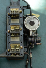 Cargar imagen en el visor de la galería, 40 50 hp Tohatsu Nissan 3T5B022400 AIR BOX, 3T5021000 REED VALVE, 3T5101100 THROTTLE POSITION SENSOR, 3T4101000 nla THROTTLE 
