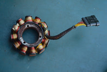 Charger l'image dans la galerie, 65 75 90 hp Evinrude E-tec 0586766 586766 STATOR, two stroke OEM brp OMC
