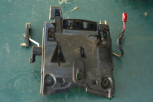 Charger l'image dans la galerie, DF 25 hp Suzuki Front Panel 61831-95J00-0EP nla, 19141-95J00 THROTTLE Cam linkage Four Stroke twin v Outboard
