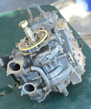 Cargar imagen en el visor de la galería, 40 50 hp Yamaha CRANK CYLINDER ASSEMBLY powerhead 6r6-w0090-01 4d, two stroke
