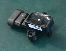 Charger l'image dans la galerie, 90 115 150 175 hp Johnson Evinrude 0777662 777662 0584914 586343 Flywheel Sensor Assembly OIS ignition Two Stroke
