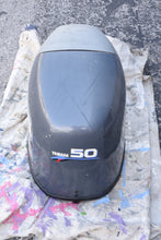 Cargar imagen en el visor de la galería, F 50 40 hp Yamaha engine cover 64J-42610-00-4D TOP COWLING ASSY four stroke 4 cylinder
