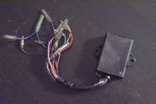 Cargar imagen en el visor de la galería, DT 8 9.9 hp Suzuki CDI Control Unit 32900-92D20 MODEL 89~97 f8t11671 two stroke
