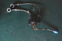 Charger l'image dans la galerie, DF 9.9B 15 20 HP Suzuki Ignition Coil F6T532 33410-89L11
