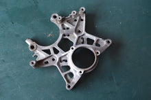 Charger l'image dans la galerie, DF 9.9b 15 20 Hp Suzuki starter bracket, 2015 9.9 hp
