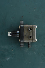 Charger l'image dans la galerie, BF 25 HP Honda 16700-ZW1-004 Fuel Pump Assy four stroke 25-90 hp compatible outboards
