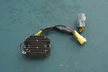 Charger l'image dans la galerie, 25 HP 30 HP Tohatsu Nissan regulator recitifier 3ac760651 - 2010 Four Stroke
