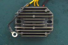 Charger l'image dans la galerie, 25 HP 30 HP Tohatsu Nissan regulator recitifier 3ac760651 - 2010 Four Stroke

