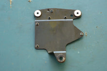 Charger l'image dans la galerie, F 40 Yamaha Mercury CDI Bracket 67c-85542-00-00 - 2003 YamaMerc Four Stroke 3 Cylinder Outboard
