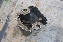 Charger l'image dans la galerie, bf 200 225 250 hp Honda 11311-ZY3-010ZA OIL PAN 2007 &amp; up Four Stroke
