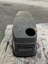 Cargar imagen en el visor de la galería, 40 HP Yamaha top cowl 6H4-42610-U1-EK 6H4-42610 - 1989 - 1994 Old style engine cover, two stroke 50 HP
