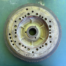 Load image into Gallery viewer, 120 125 130 140 hp Johnson Evinrude Flywheel 0583428 583428 583372 V4 looper outboard some compatibility 1985-1998
