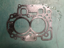 Charger l'image dans la galerie, 9.8 hp Tohatsu Nissan 3V1B010010 CYLINDER HEAD, four stroke, 8 hp compatible - PARTS, broken cam
