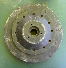 Load image into Gallery viewer, 120 125 130 140 hp Johnson Evinrude Flywheel 0583428 583428 583372 V4 looper outboard some compatibility 1985-1998
