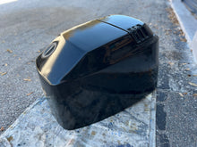 Charger l'image dans la galerie, 90 75 hp Mercury top cowl 822361A15 engine cover, two stroke
