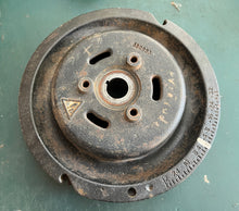 Load image into Gallery viewer, 90 75 60 50 40 50 hp Evinrude E-tec flywheel 0586765 350993, Johnson two stroke
