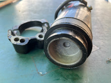 Charger l'image dans la galerie, 40 45 50 30 hp Mercury 73521 STARTER MOTOR Two Stroke 4 cylinder OEM bracket

