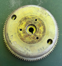 Cargar imagen en el visor de la galería, 8 hp Yamaha flywheel 6G1-85550-71 two stroke, also 6 hp
