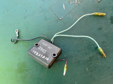 Cargar imagen en el visor de la galería, 40 hp Mercury 14857 14857A10 MODULE ASSEMBLY Oil Warning Two Stroke

