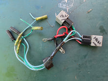 Charger l'image dans la galerie, Mercury 19761 power of trim RELAY Electrical Two Stroke
